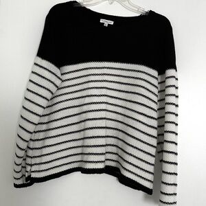 Croft & Barrow Black and White Crew Neck Sweater